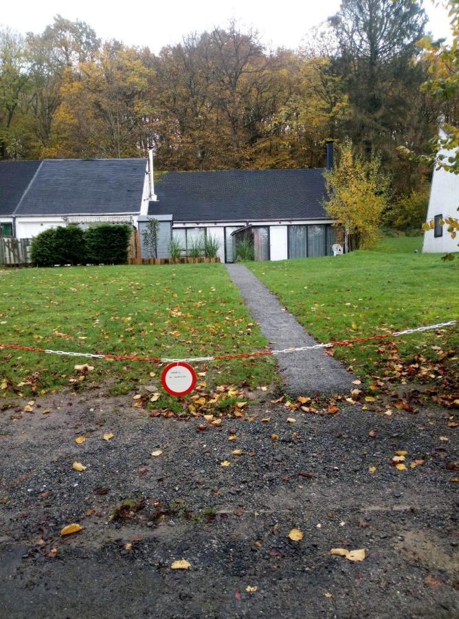 Villa Cocon Douillet Avec Chaleur Ambiante Du Poele A Pellets Hastiere-par-dela Exterior foto