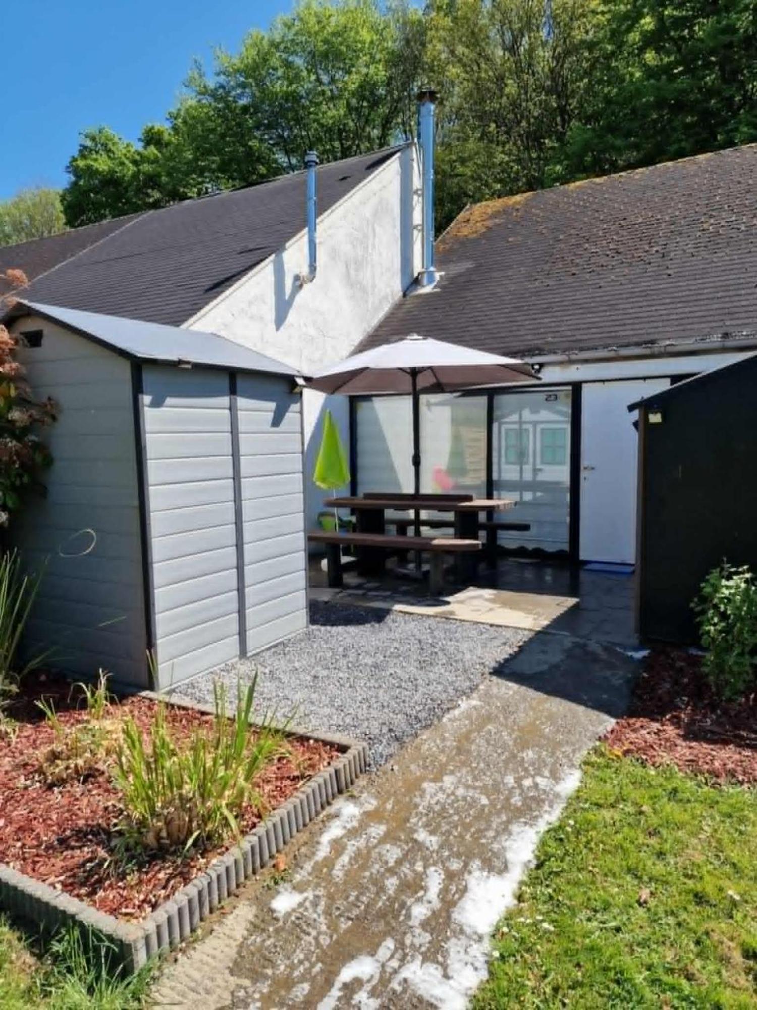 Villa Cocon Douillet Avec Chaleur Ambiante Du Poele A Pellets Hastiere-par-dela Exterior foto